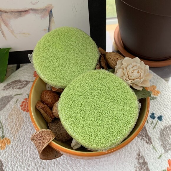 BEEKMAN 1802 Sponge & Washcloth Happy Place Set - Picture 9 of 11